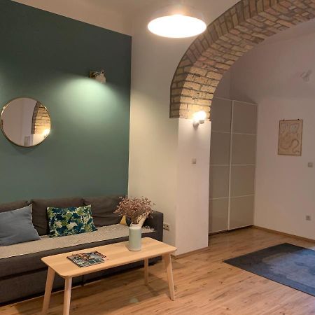 French Touch Apartment With Free Parking Budapest Extérieur photo