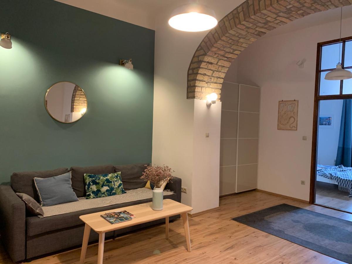 French Touch Apartment With Free Parking Budapest Extérieur photo