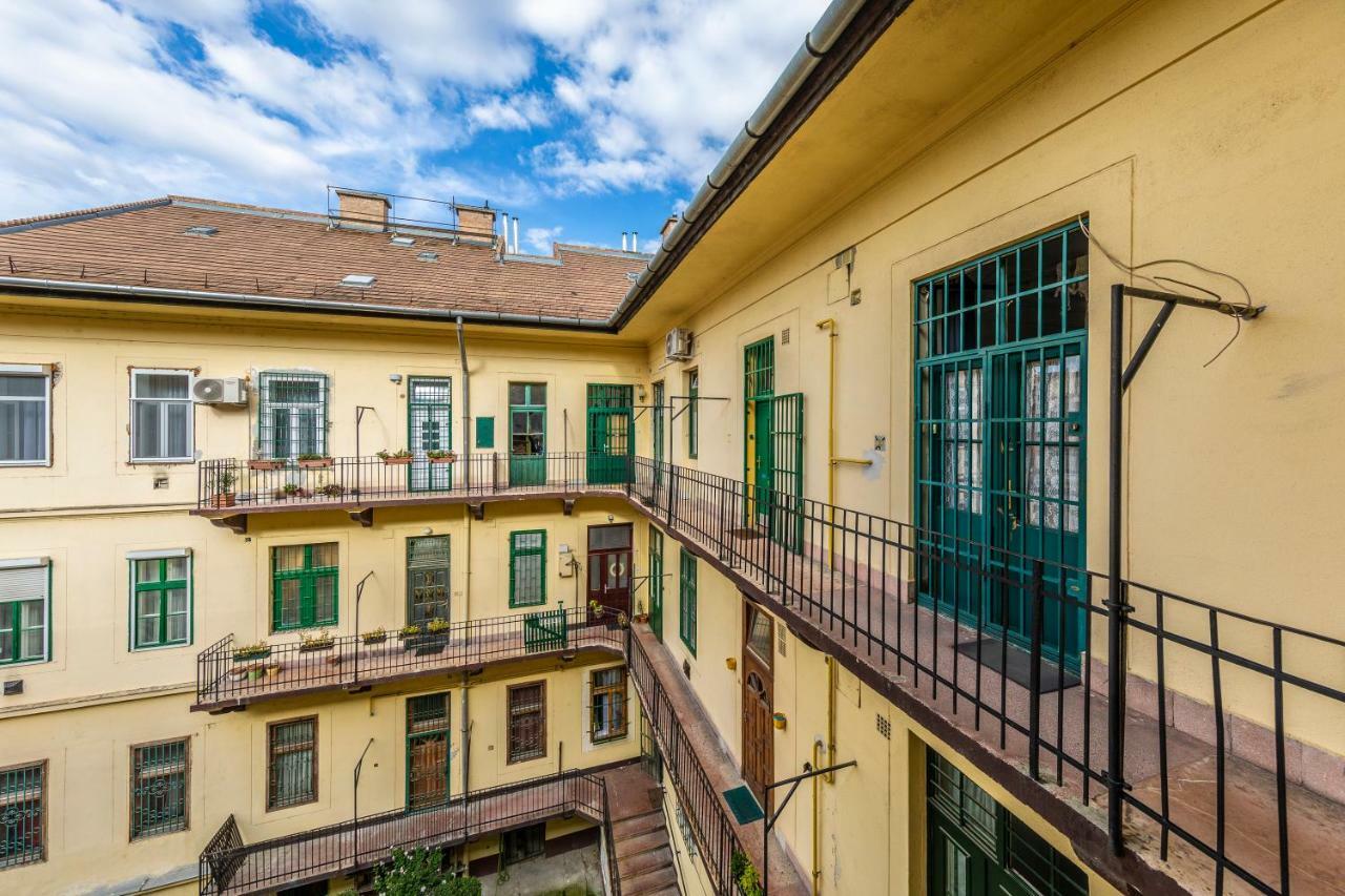 French Touch Apartment With Free Parking Budapest Extérieur photo