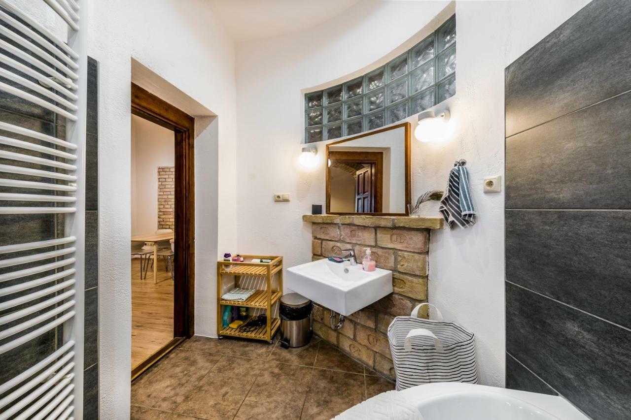French Touch Apartment With Free Parking Budapest Extérieur photo